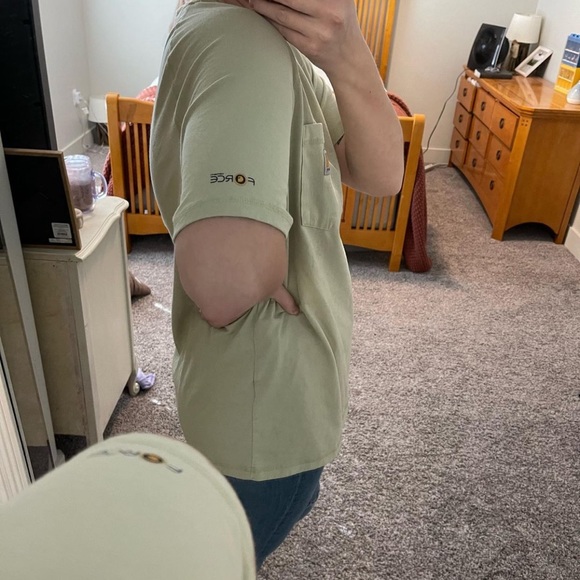Carhartt tee - Picture 2 of 3